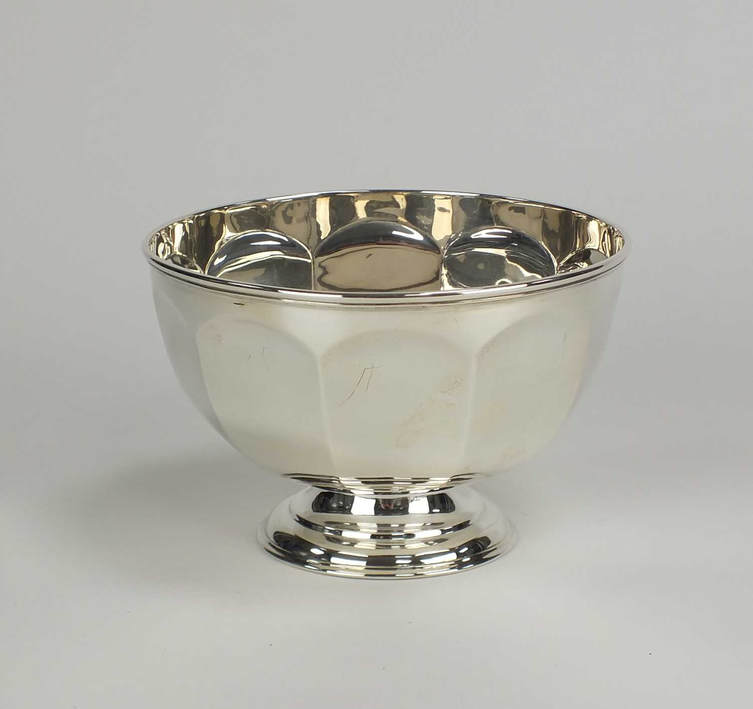 Lot 4 - A pedestal silver rose bowl