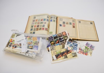 Lot 155 - A collection of 19th / 20th century British Empire and World stamps to albums and loose