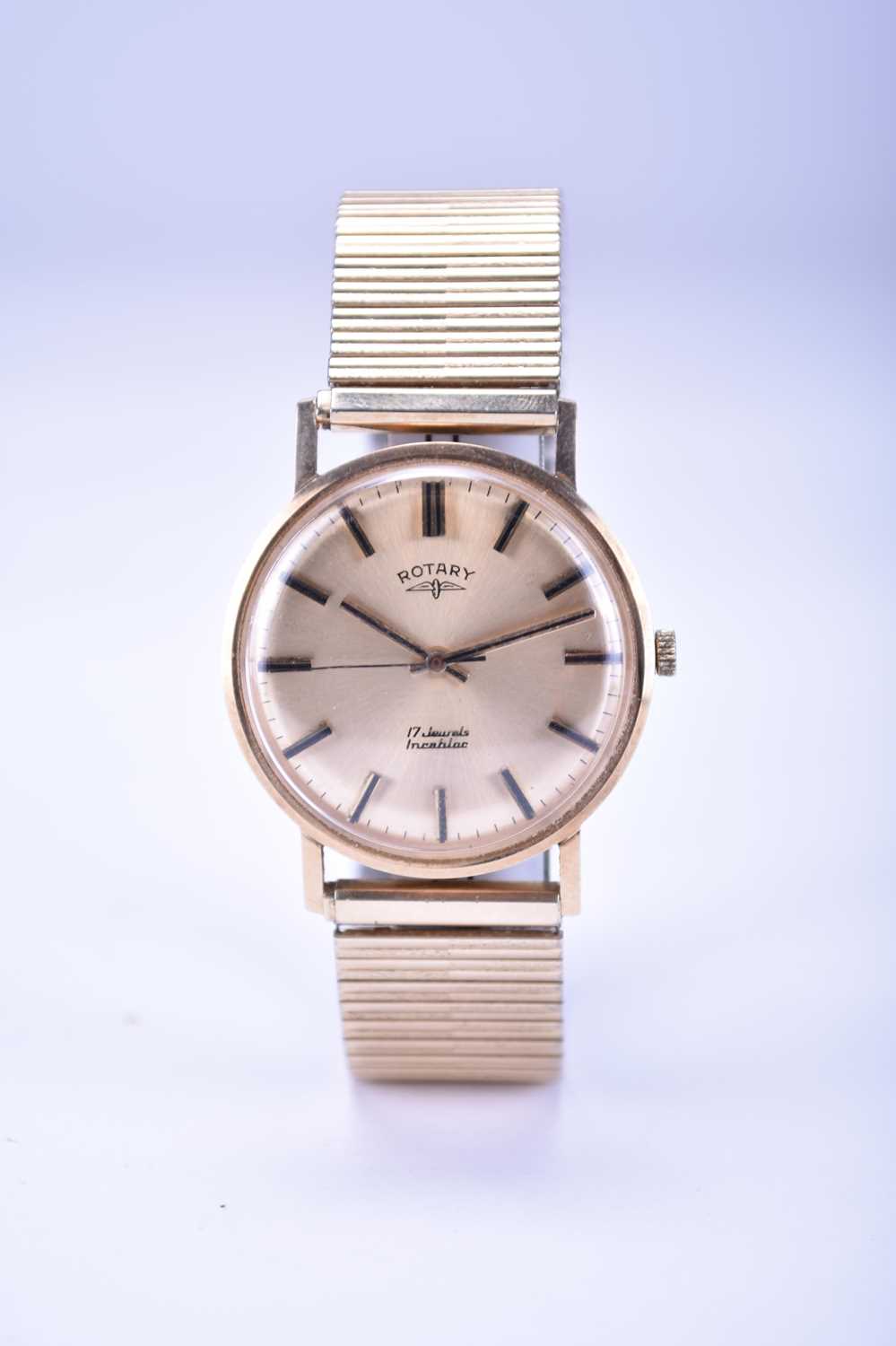 Lot 103 - Rotary: A gentleman's 9ct gold wristwatch