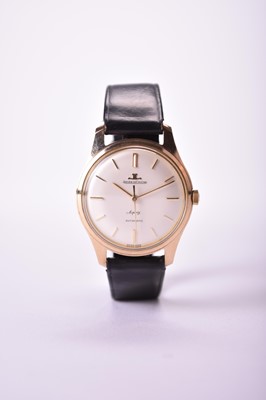 Lot 102 - Jaeger-LeCoultre: A gentleman's 9ct gold wristwatch