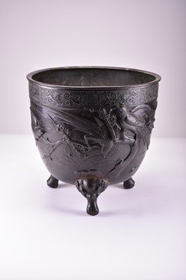 Lot 628 - A Japanese bronze jardiniere, Meiji era