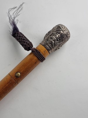 Lot Early 20th-century gentleman's malacca walking cane with Indian-style pommel