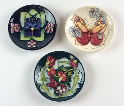 Lot Three Moorcroft pin dishes including 'Leicester' (After William Morris)