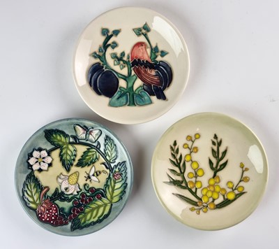 Lot 239 - Six Moorcroft pin dishes including 'Fruit Garden' and 'Tigris'