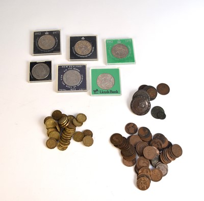 Lot 117 - An assorted collection of UK and Foreign silver, cupro-nickel, copper & bronze coinage