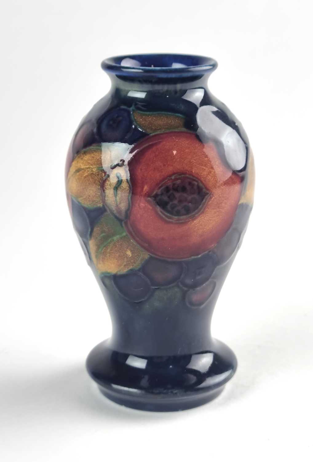 Lot Small William Moorcroft 'Pomegranate' vase
