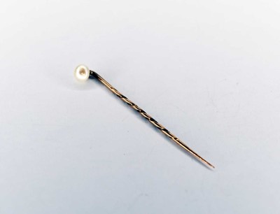 Lot 83 - An untested pearl stick pin