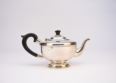Lot 26 - A silver teapot