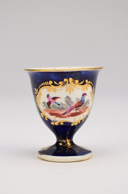 Lot 196 - Chamberlain's Worcester egg cup