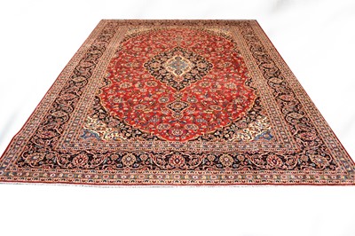 Lot 452 - A good hand knotted Kashan carpet, central Persia