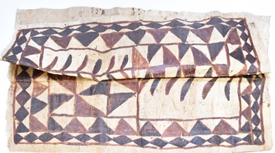 Lot 309 - A 19th/20th century Oceanic Polynesian Fijian or Samoan bark Tapa cloth