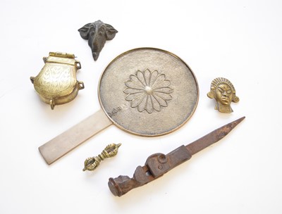 Lot 316 - An assembled group of metalwares
