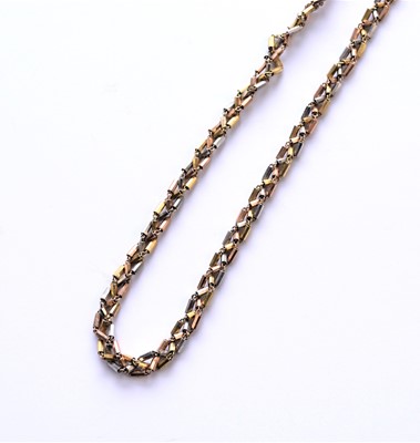 Lot 89 - A 9ct tri-coloured gold chain necklace