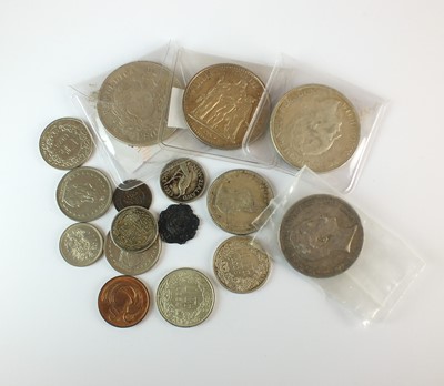 Lot 131 - An assorted collection of coinage