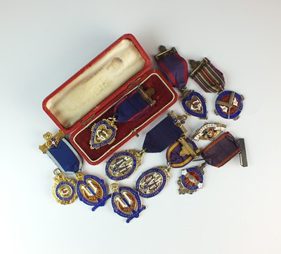 Lot 144 - An assorted collection of silver, silver gilt and polychrome enamel Oddfellows badges