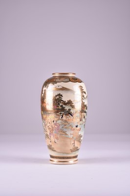 Lot 606 - A Japanese Satsuma vase, late Meiji/Taisho era
