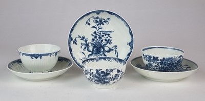 Lot 201 - Worcester tea bowls and saucers including 'Mansfield' and 'Fenced Garden'