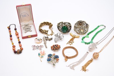 Lot 77 - A large collection of costume jewellery