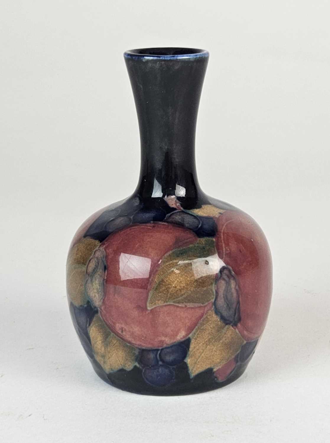 Lot Small Wiliam Moorcroft 'Pomegranate' vase, circa 1920