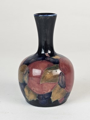 Lot Small Wiliam Moorcroft 'Pomegranate' vase, circa 1920