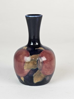 Lot Small Wiliam Moorcroft 'Pomegranate' vase, circa 1920
