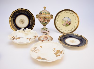 Lot 220 - A mixed group of English and Continental ceramics