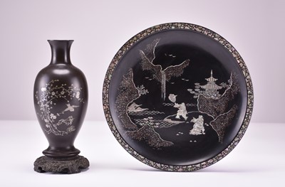 Lot 476 - A Chinese lacquer dish and vase, late Qing Dynasty