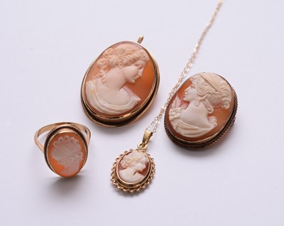 Lot 87 - A collection of shell cameo jewellery