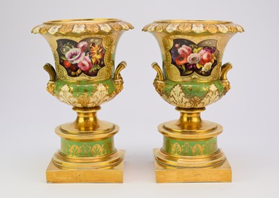 Lot 96 - A pair of H&R Daniel pot pourri vases, circa 1822-25