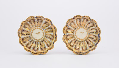 Lot 198 - A pair of rare Caughley miniature 'Hoop and Chain' dishes, circa 1785-90