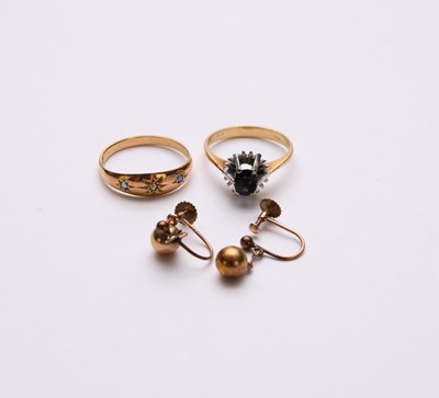 Lot 79 - Two rings and a pair of earrings