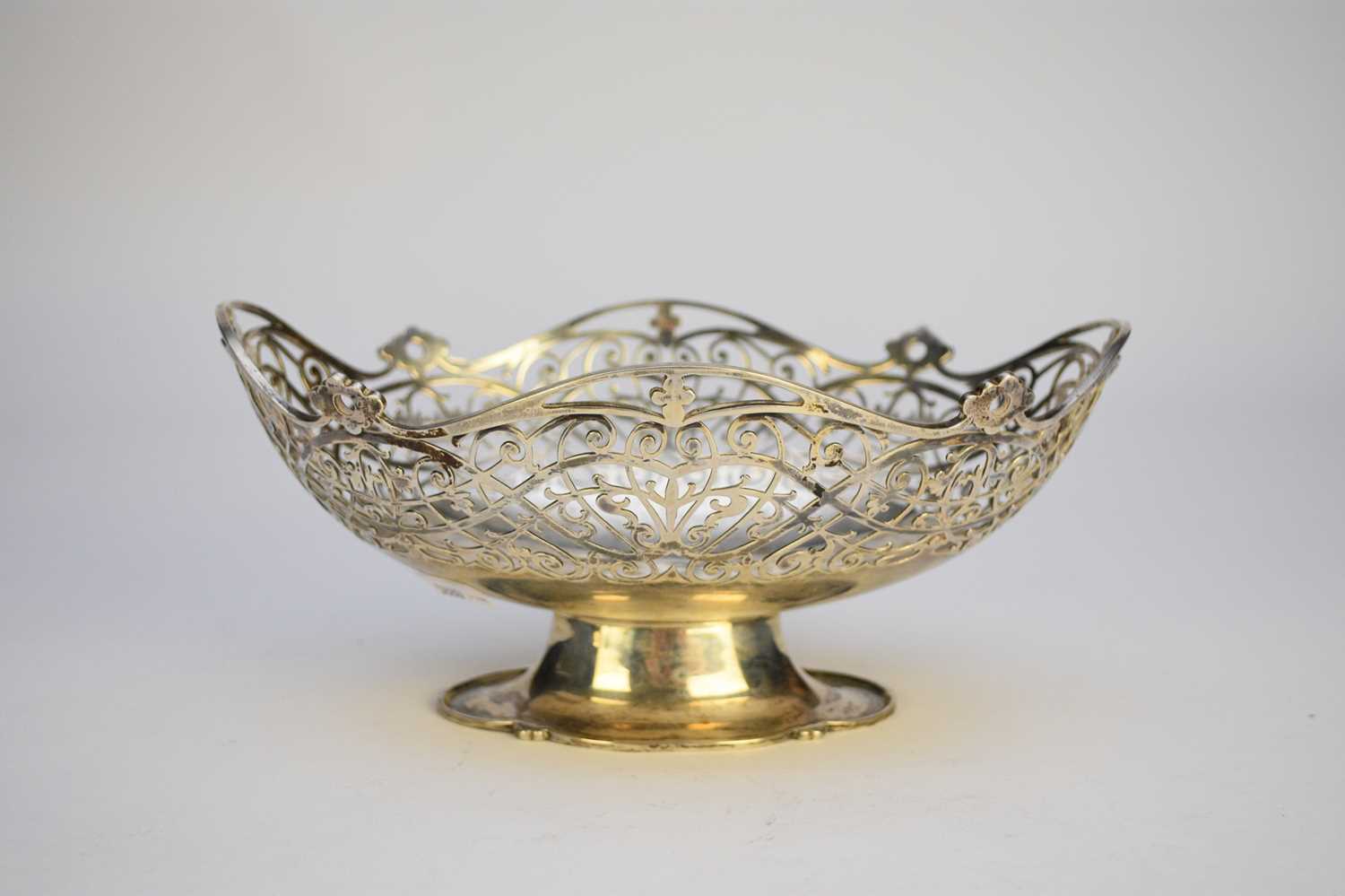 Lot 38 - A pedestal silver fruit bowl