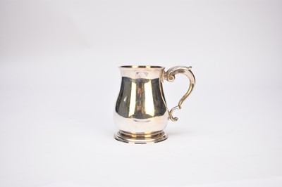 Lot 48 - An early George III silver mug
