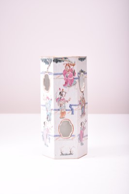 Lot 54 - A Chinese famille rose wig stand, 19th century