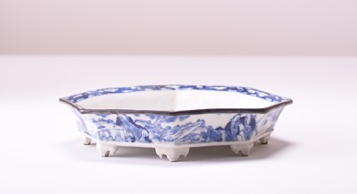 Lot 44 - A Chinese blue and white octagonal dish, 18th century