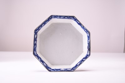 Lot 44 - A Chinese blue and white octagonal dish, 18th century