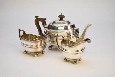Lot 11 - An Edwardian three piece silver tea service