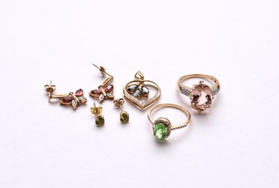 Lot 117 - Two rings, two pairs of earrings and a pendant