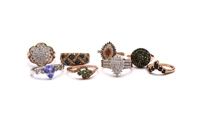 Lot 164 - A collection of eight stone set rings