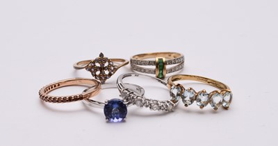 Lot 173 - Six stone set rings