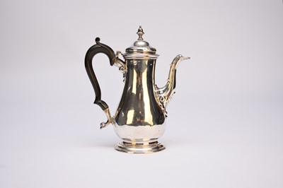 Lot 22 - A George III silver coffee pot