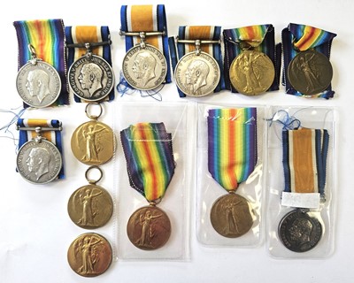 Lot 110 - A group of single WW1 medals