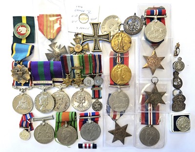 Lot 121 - Assorted medals