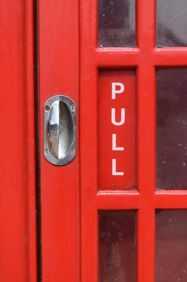 Lot 360 - A GPO K6 cast iron red telephone box