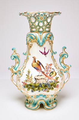 Lot 225 - A good Coalport vase, circa 1845, painted by John Randall