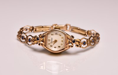 Lot 334 - Rotary: A lady's 9ct gold bracelet wristwatch