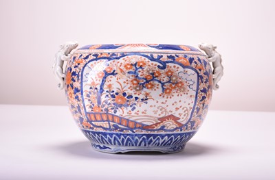 Lot 105 - A Japanese Imari jardiniere, Meiji era