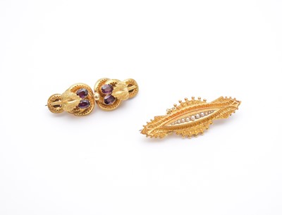 Lot 99 - Two bar brooches