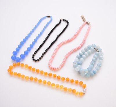 Lot 319 - A collection of fifteen bead necklaces