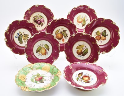 Lot 125 - H&R Daniel - Three low dessert comports and six dessert plates